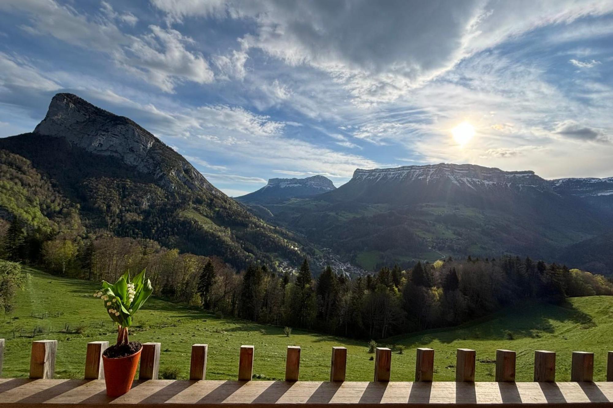 Le Balcon Des Entremonts Lejlighed Saint-Pierre-d'Entremont  Eksteriør billede