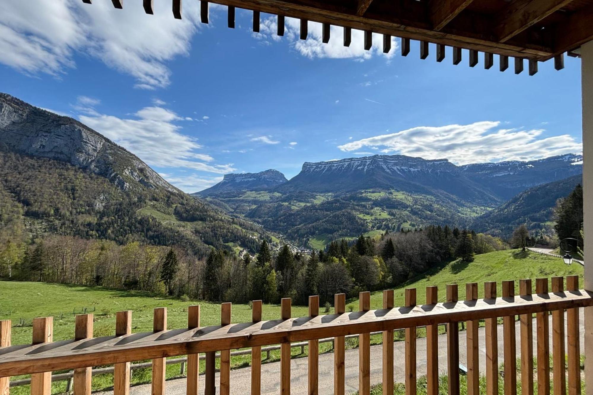 Le Balcon Des Entremonts Lejlighed Saint-Pierre-d'Entremont  Eksteriør billede