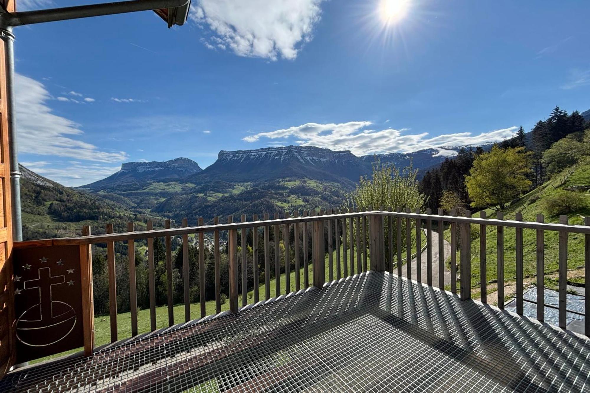 Le Balcon Des Entremonts Lejlighed Saint-Pierre-d'Entremont  Eksteriør billede