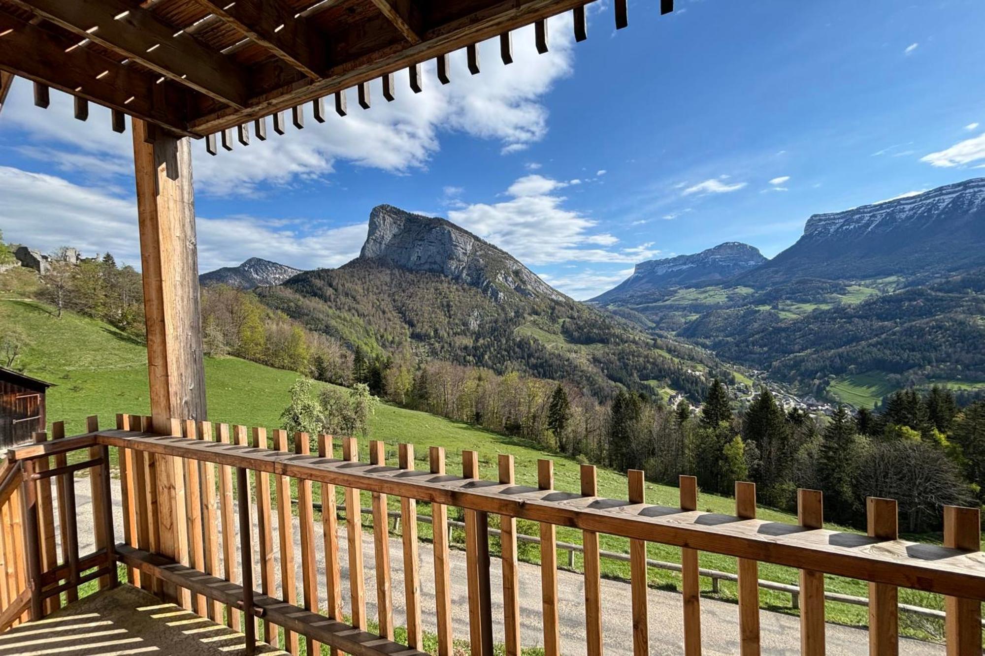 Le Balcon Des Entremonts Lejlighed Saint-Pierre-d'Entremont  Eksteriør billede